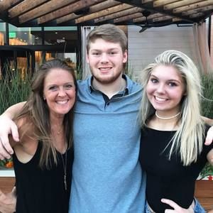 Meet your Posher, Lisa